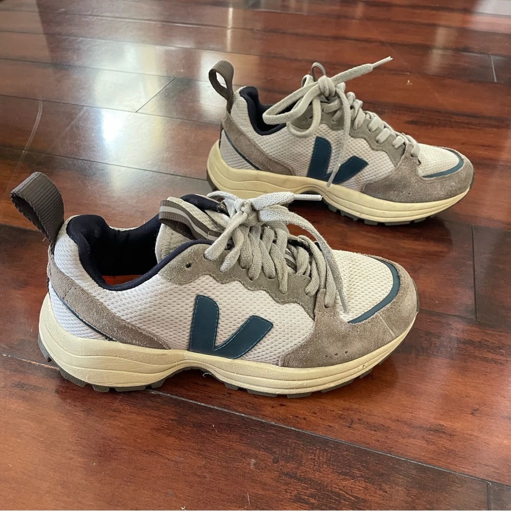 Veja Venturi Sneakers